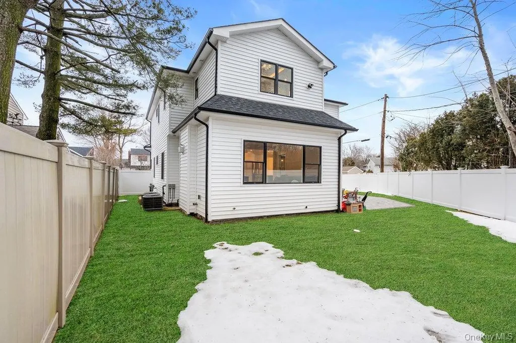 43 Voorhis Drive Old Bethpage NY 11804