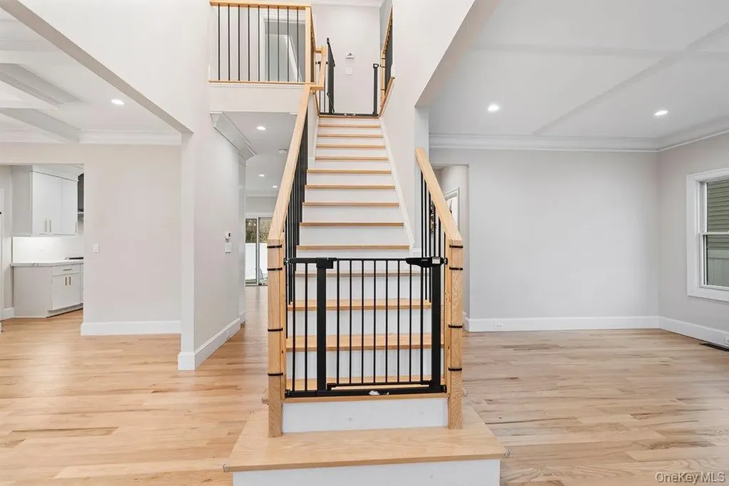 43 Voorhis Drive Old Bethpage NY 11804