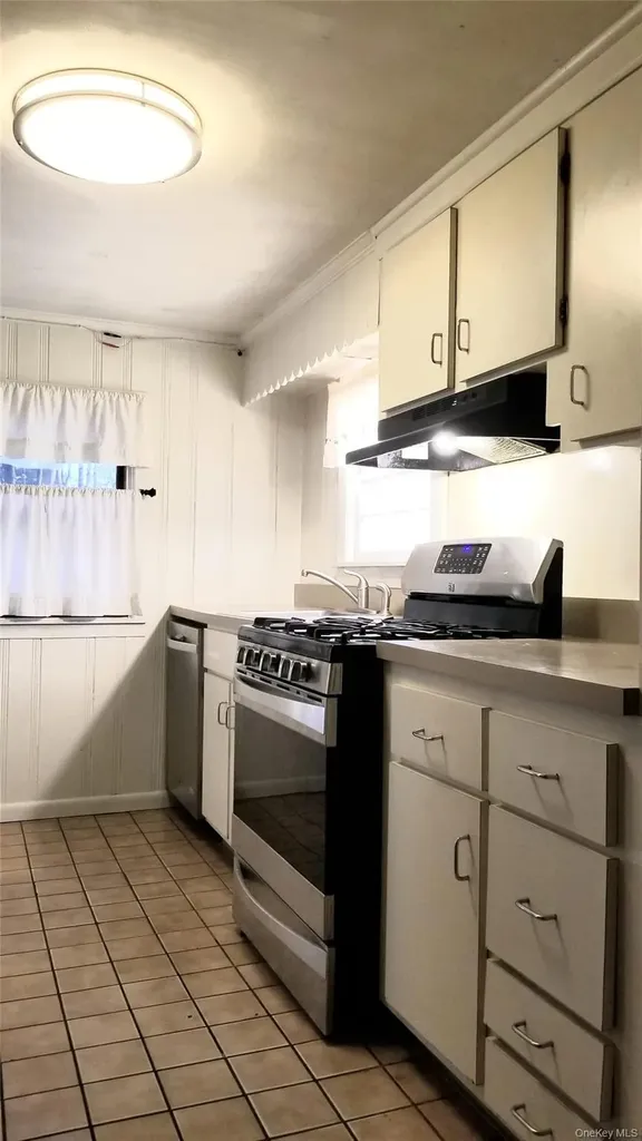 3 Rodman Place Spring Valley NY 10977