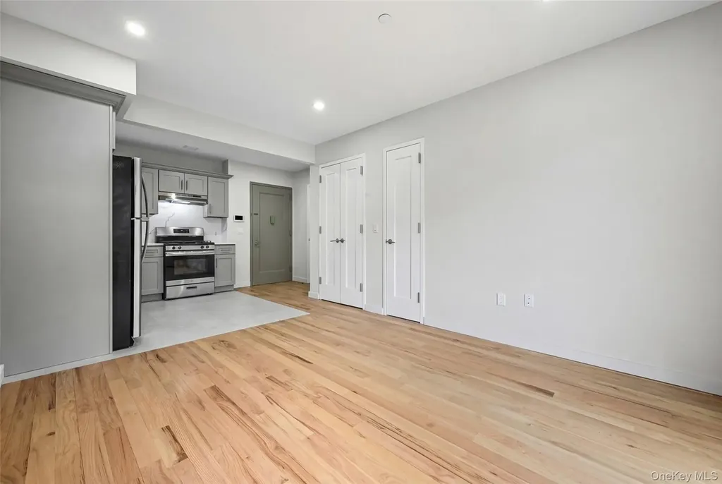 444 Graham Avenue Brooklyn NY 11211