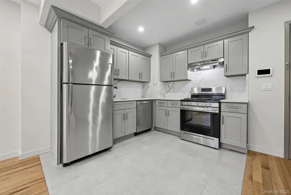 444 Graham Avenue Brooklyn NY 11211