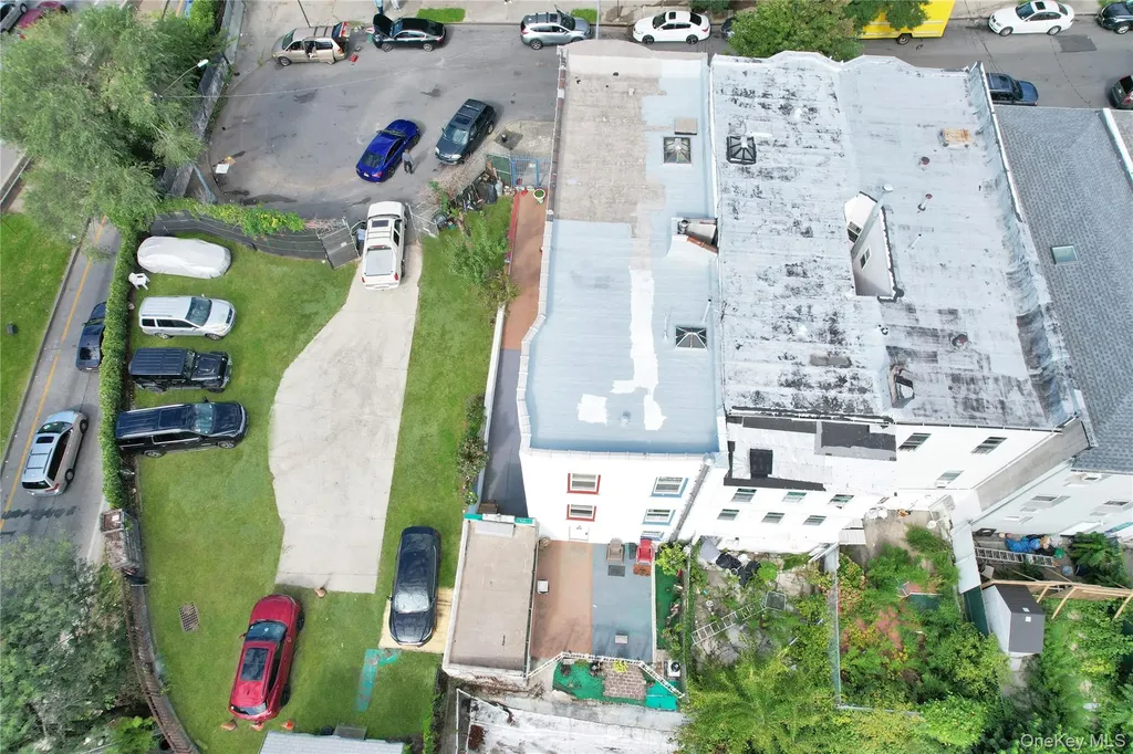 1746 Anthony Avenue Bronx NY 10457