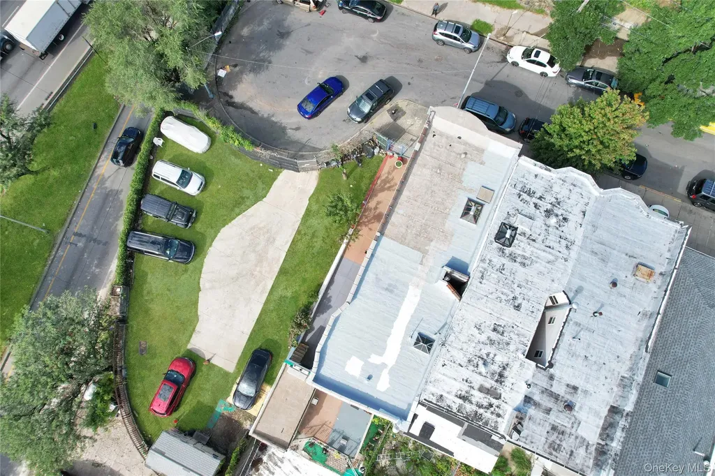 1746 Anthony Avenue Bronx NY 10457
