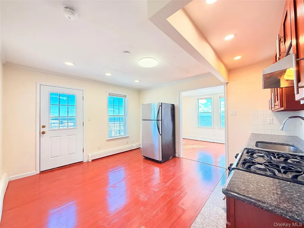 4300 Atlantic Avenue Brooklyn NY 11224