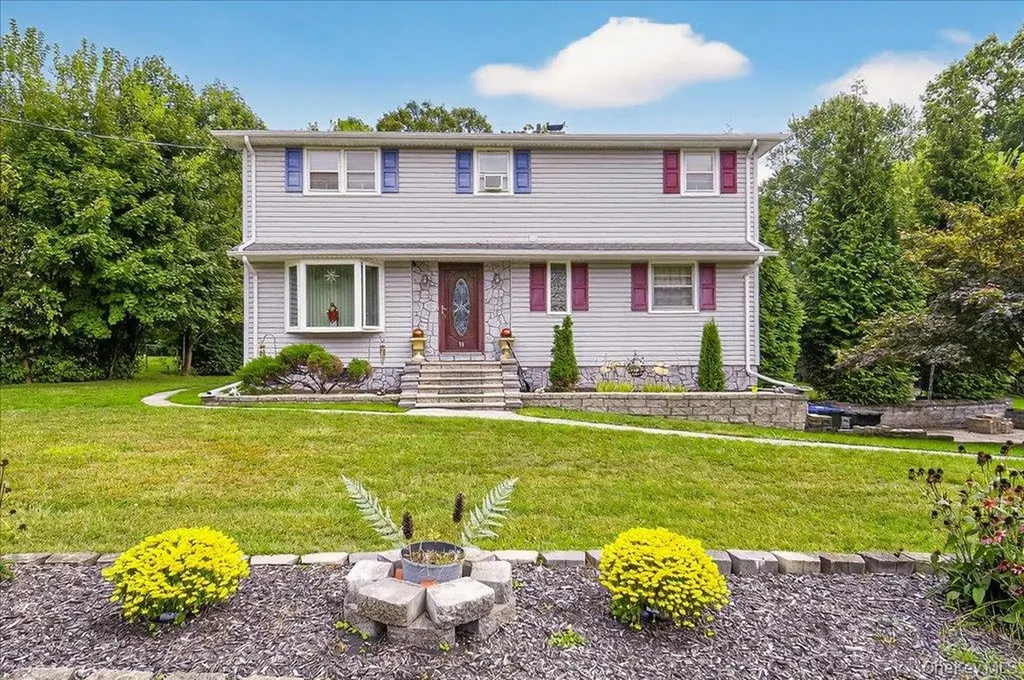 11 Merriewold Lane N Monroe NY 10950