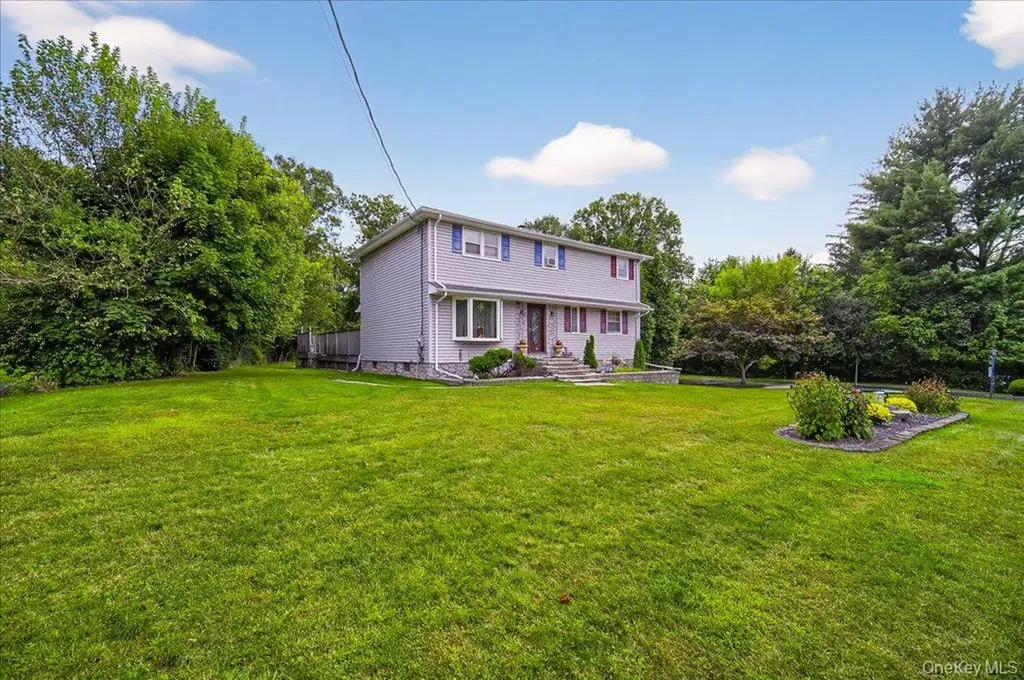 11 Merriewold Lane N Monroe NY 10950