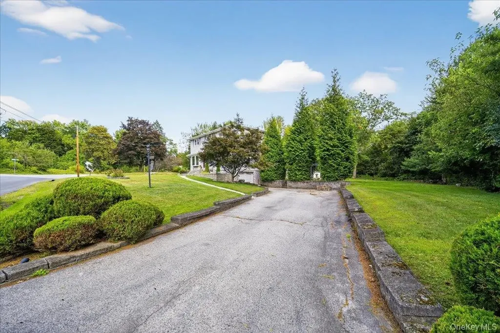 11 Merriewold Lane N Monroe NY 10950