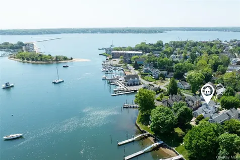 168 Sterling Street Greenport NY 11944