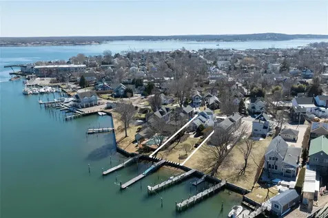 168 Sterling Street Greenport NY 11944