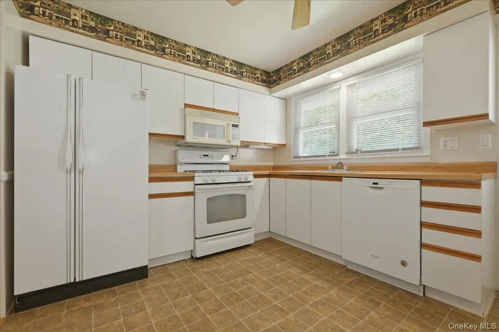 2937 Morgan Drive Wantagh NY 11793