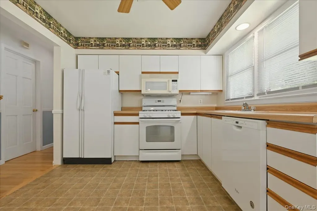 2937 Morgan Drive Wantagh NY 11793