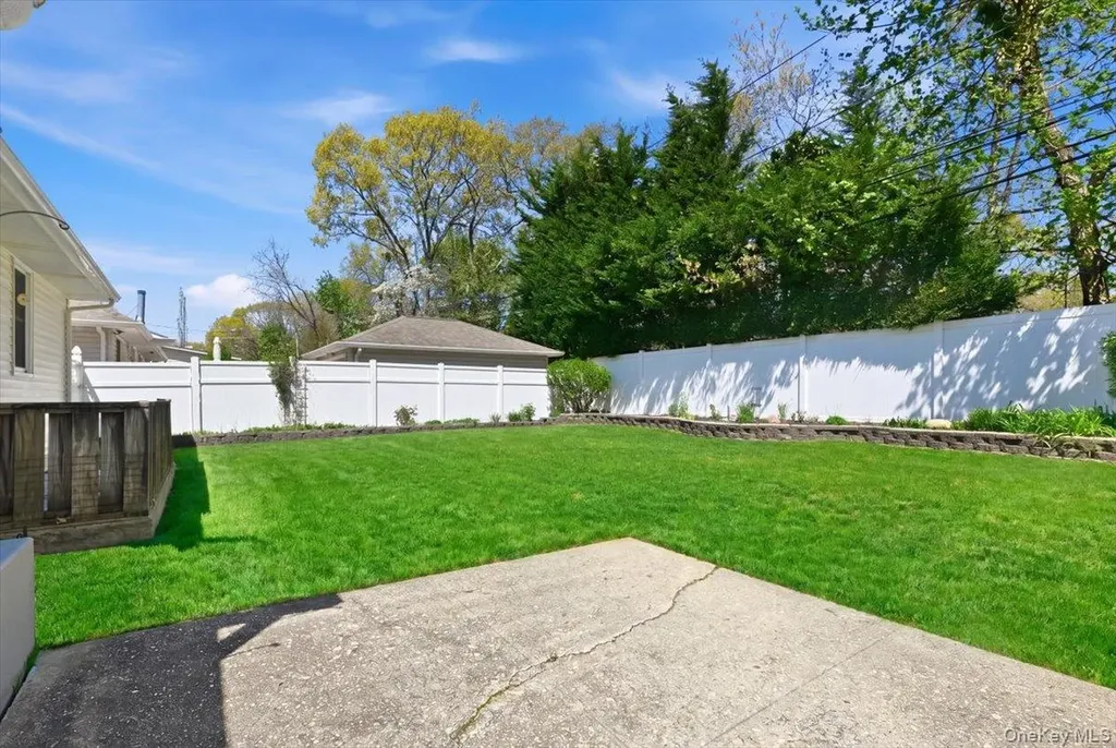 2937 Morgan Drive Wantagh NY 11793