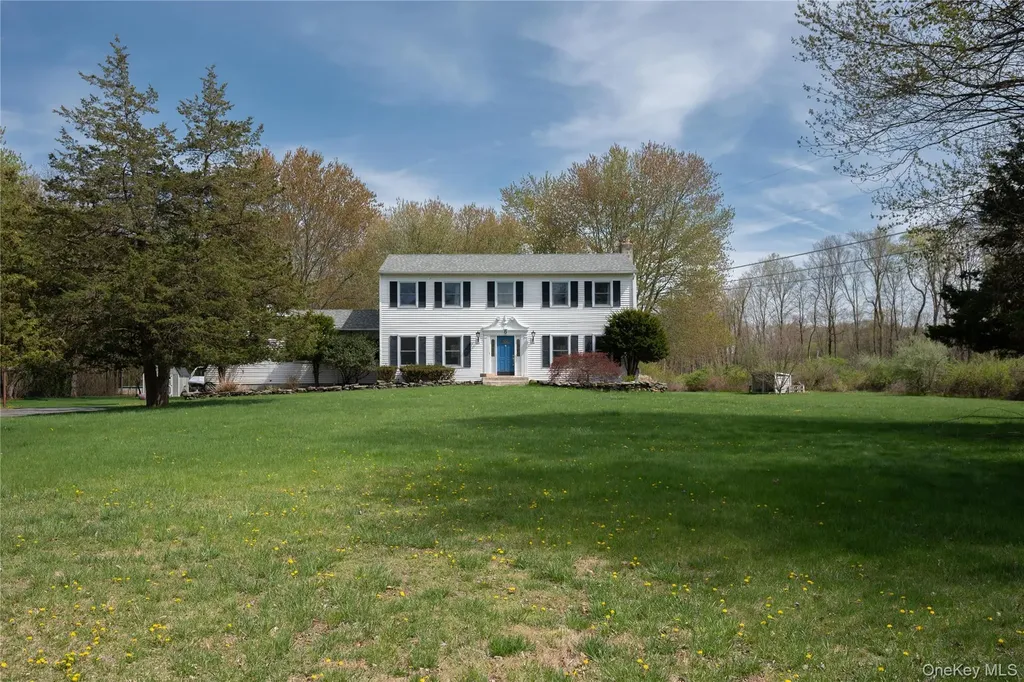 6 Eisenhower Court Hopewell Junction NY 12533