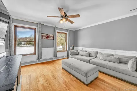6 Eisenhower Court Hopewell Junction NY 12533