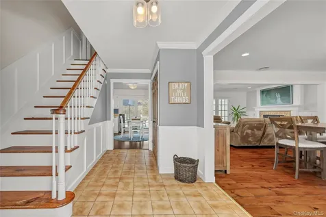 6 Eisenhower Court Hopewell Junction NY 12533