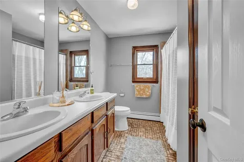 6 Eisenhower Court Hopewell Junction NY 12533