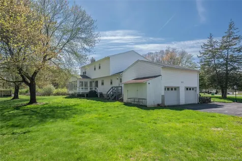 6 Eisenhower Court Hopewell Junction NY 12533
