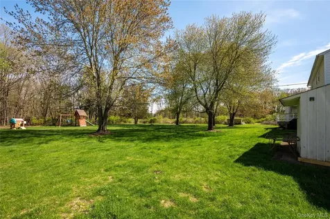 6 Eisenhower Court Hopewell Junction NY 12533