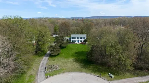 6 Eisenhower Court Hopewell Junction NY 12533