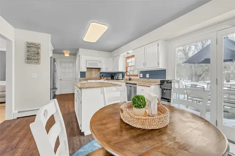 6 Eisenhower Court Hopewell Junction NY 12533