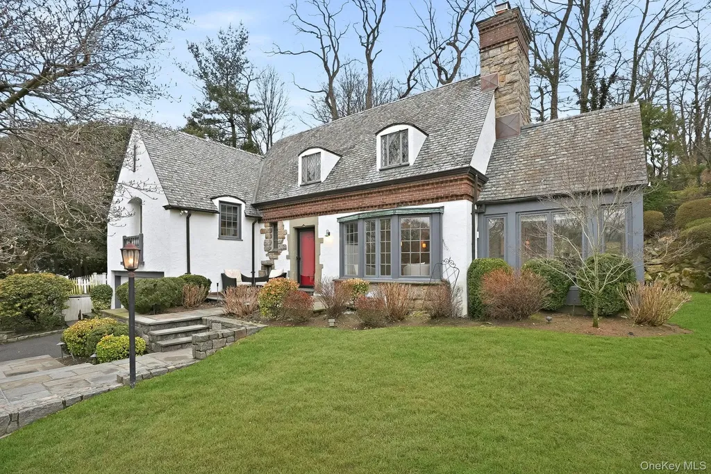 22 Taunton Road Scarsdale NY 10583
