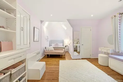 22 Taunton Road Scarsdale NY 10583