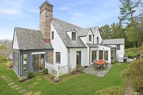 22 Taunton Road Scarsdale NY 10583