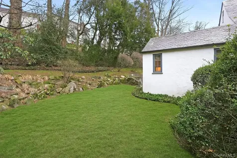 22 Taunton Road Scarsdale NY 10583