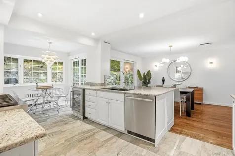 22 Taunton Road Scarsdale NY 10583
