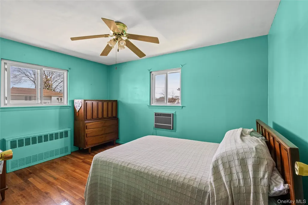 37 Evergreen Avenue Bethpage NY 11714