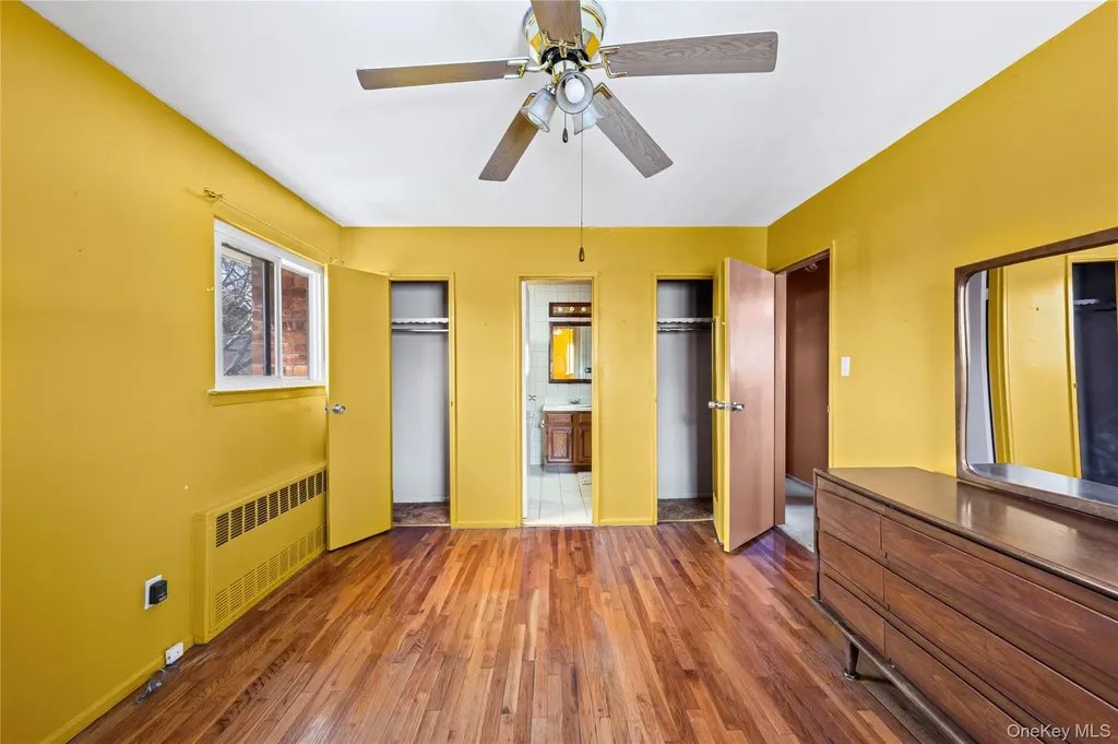 37 Evergreen Avenue Bethpage NY 11714