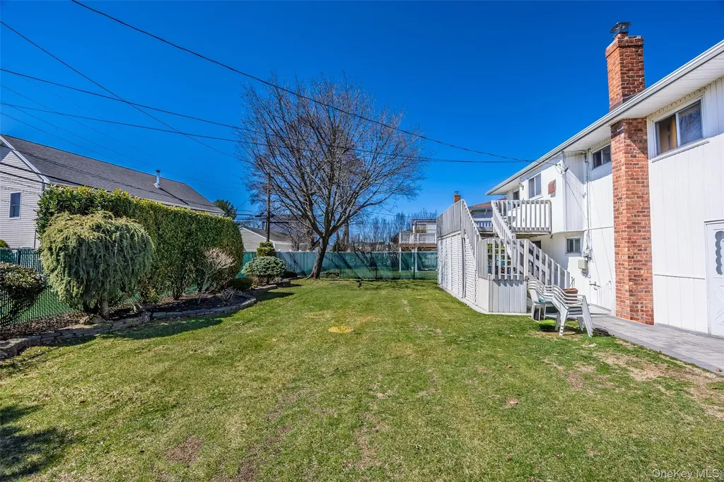 37 Evergreen Avenue Bethpage NY 11714