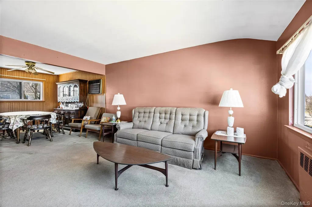 37 Evergreen Avenue Bethpage NY 11714