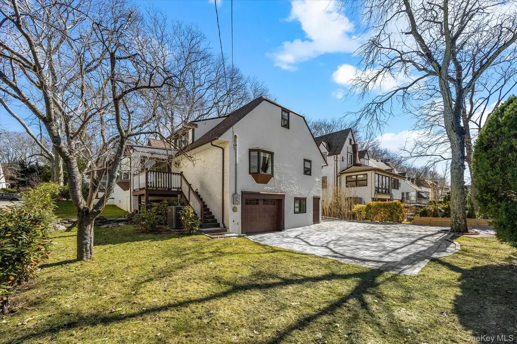 45 Tain Drive Great Neck NY 11021