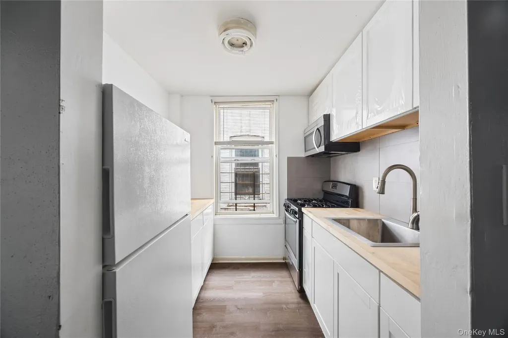 645 Saint Lawrence Avenue Bronx NY 10473