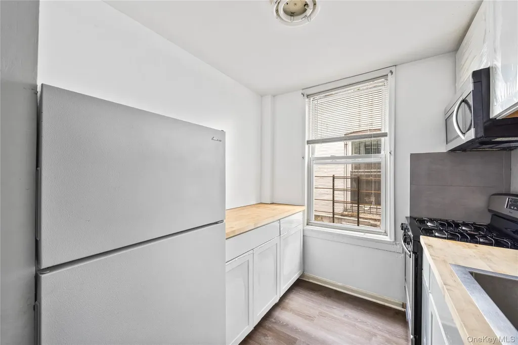 645 Saint Lawrence Avenue Bronx NY 10473