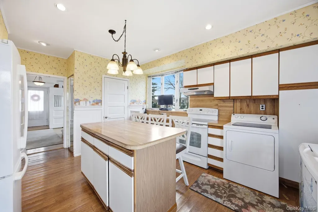 195 Cedar Street Hempstead NY 11550