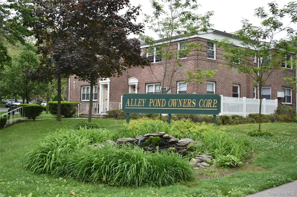224-07 Kingsbury Avenue Bayside NY 11364