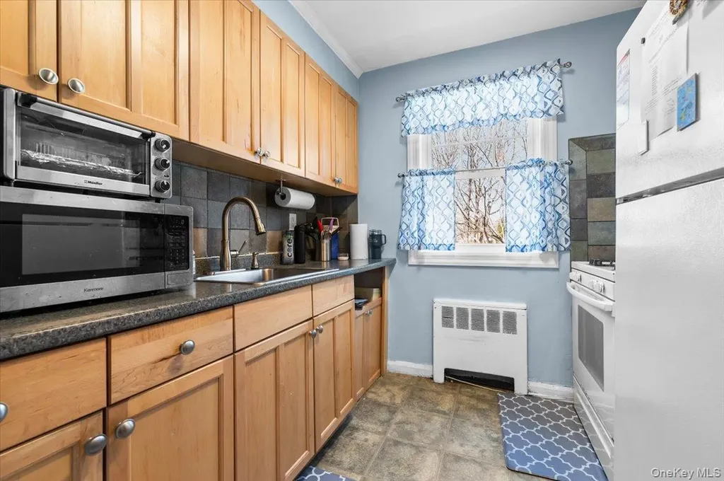 224-07 Kingsbury Avenue Bayside NY 11364