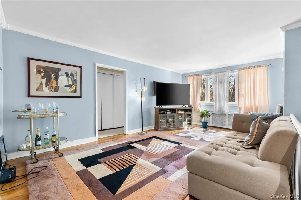 224-07 Kingsbury Avenue Bayside NY 11364