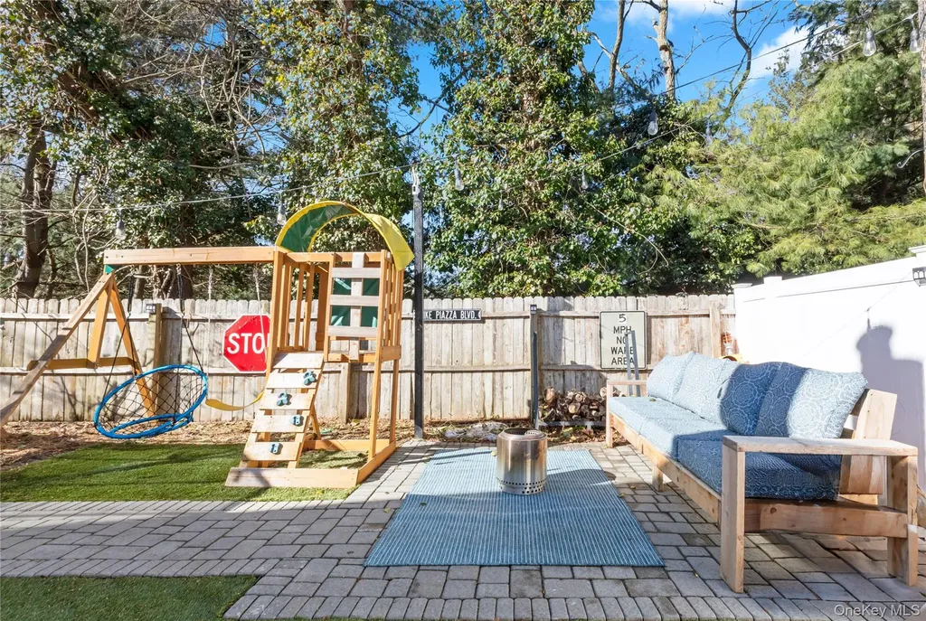 193 Maple Road Wading River NY 11792