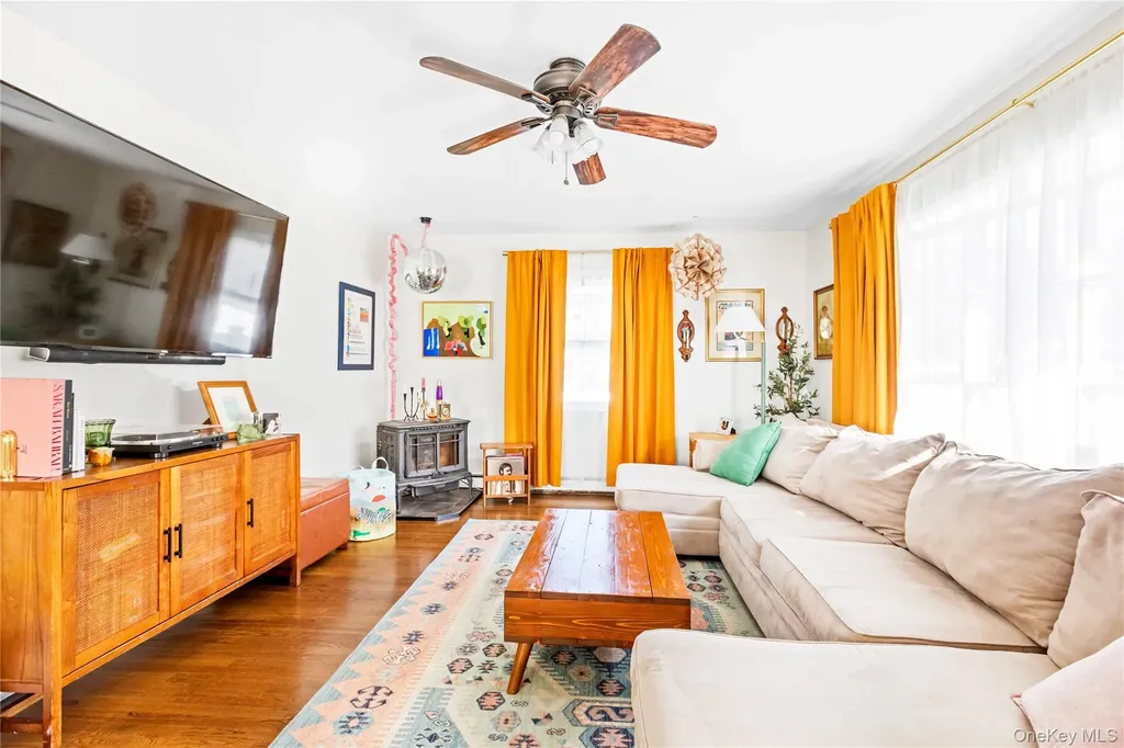 193 Maple Road Wading River NY 11792