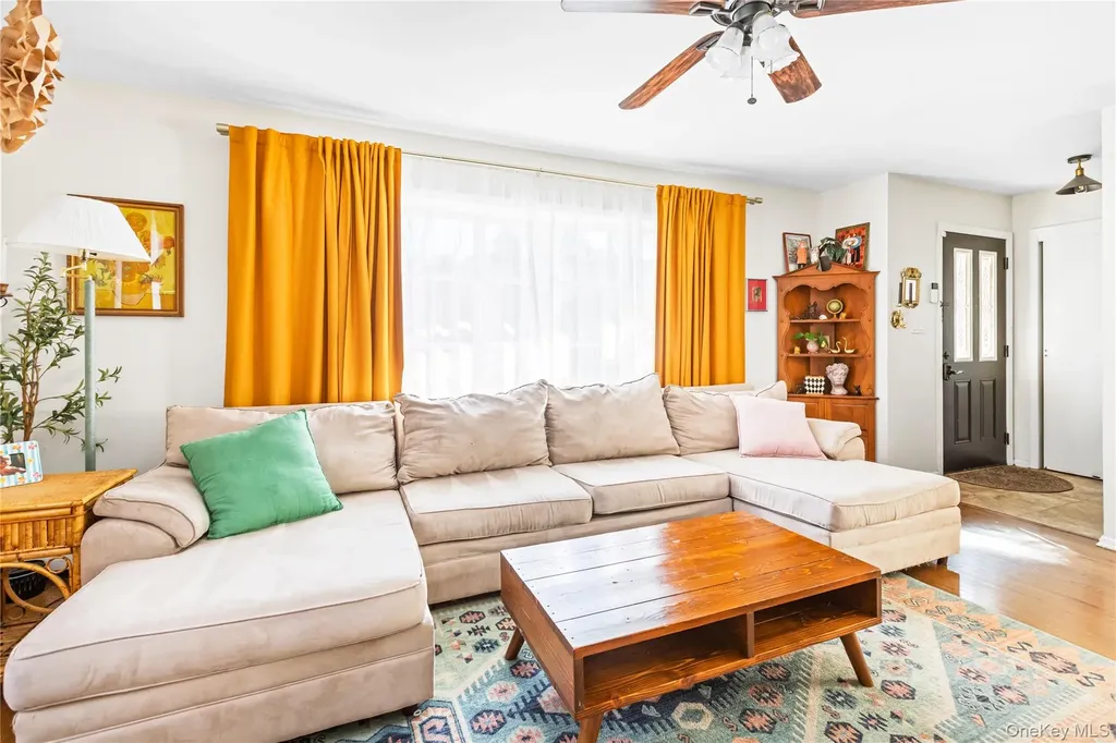 193 Maple Road Wading River NY 11792