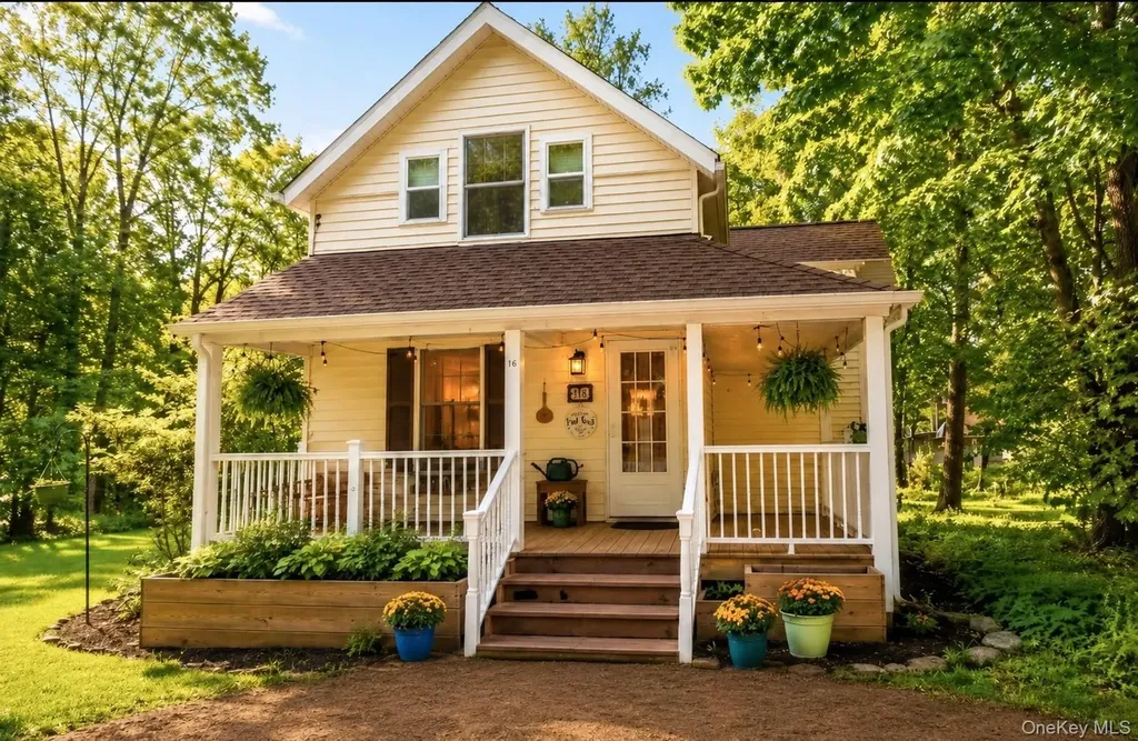 16 Yeoman Lane Cornwall NY 12518
