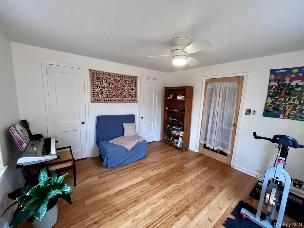 16 Yeoman Lane Cornwall NY 12518