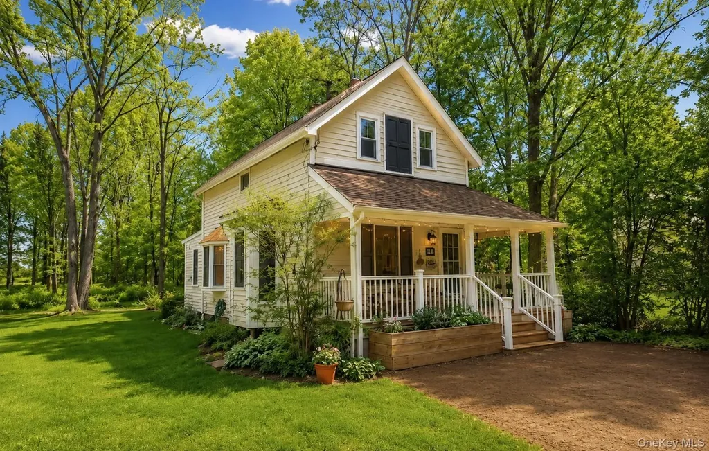 16 Yeoman Lane Cornwall NY 12518