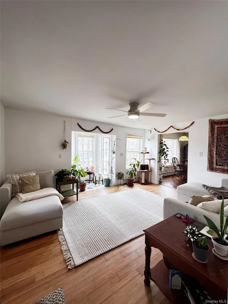16 Yeoman Lane Cornwall NY 12518