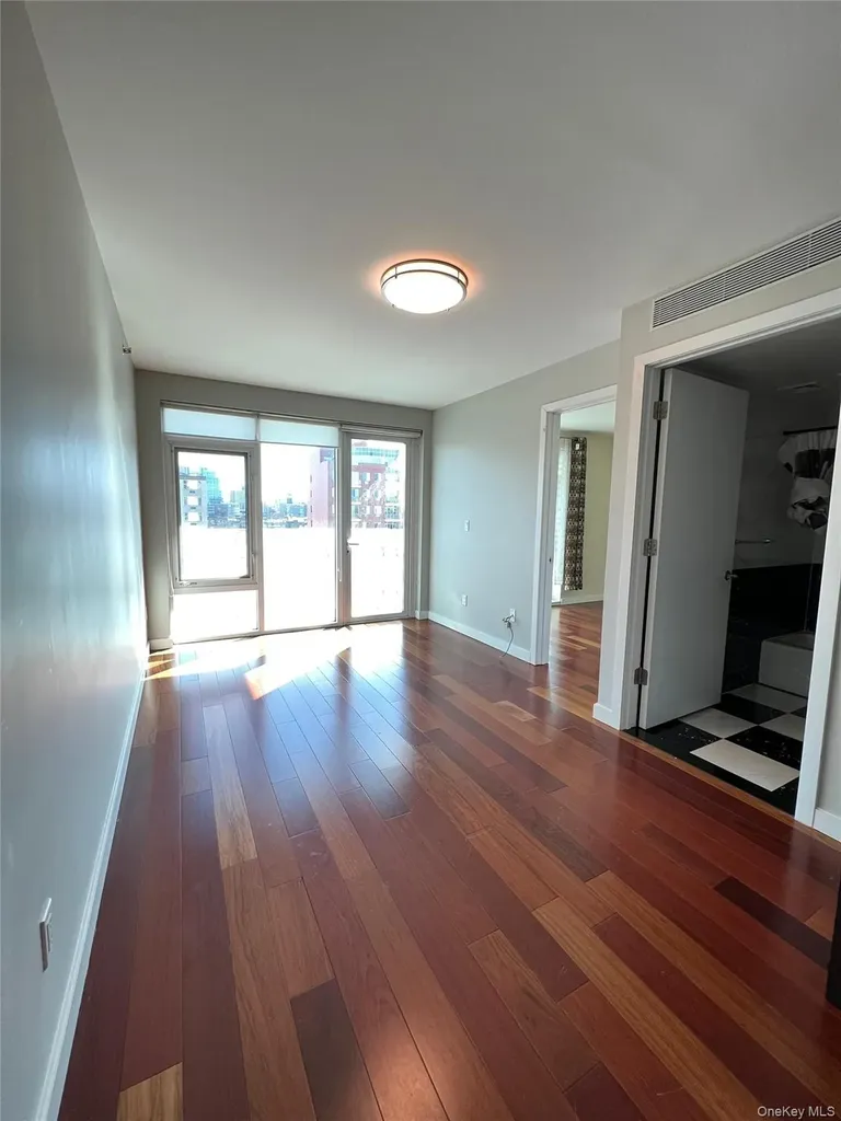 142-38 37th Avenue Flushing NY 11354