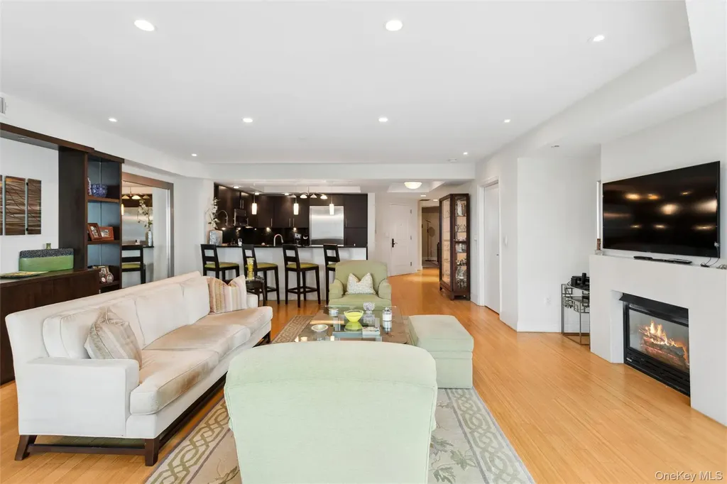 403 E Boardwalk Long Beach NY 11561