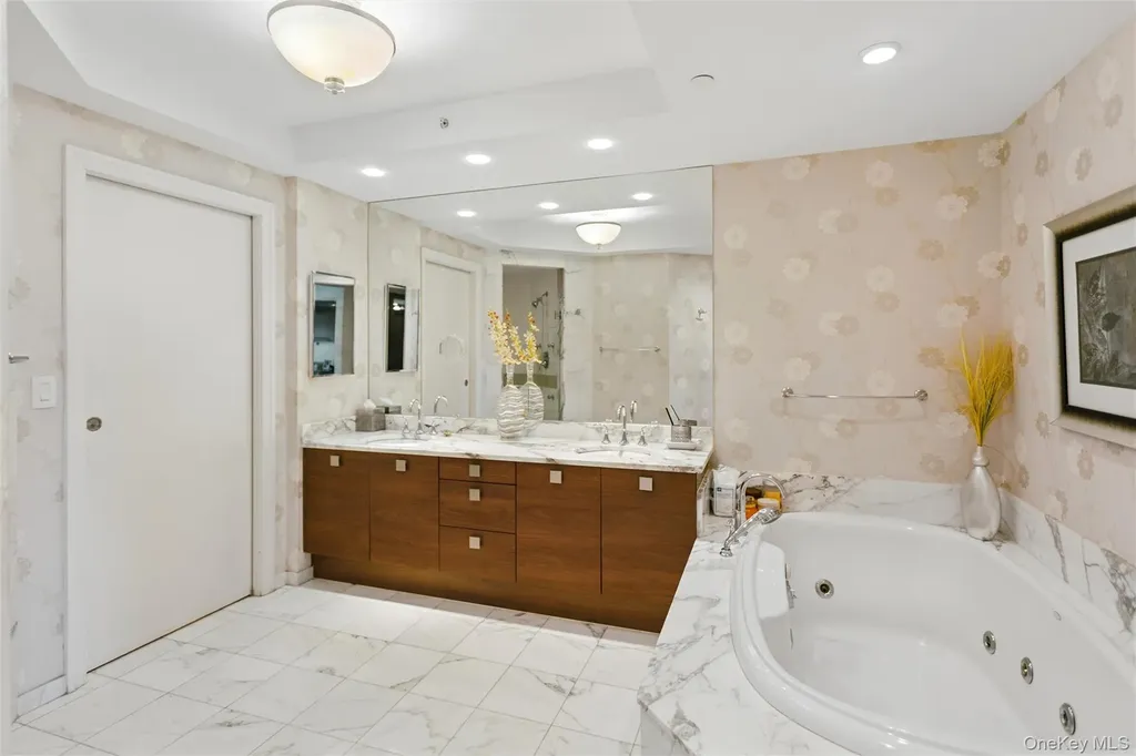 403 E Boardwalk Long Beach NY 11561